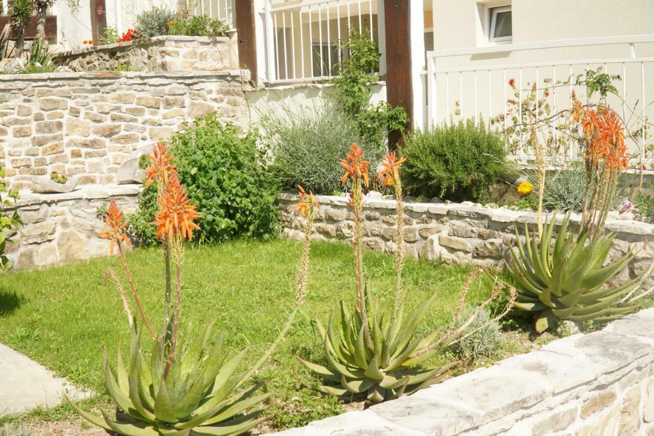 Villa Mily Baska Voda Exterior photo